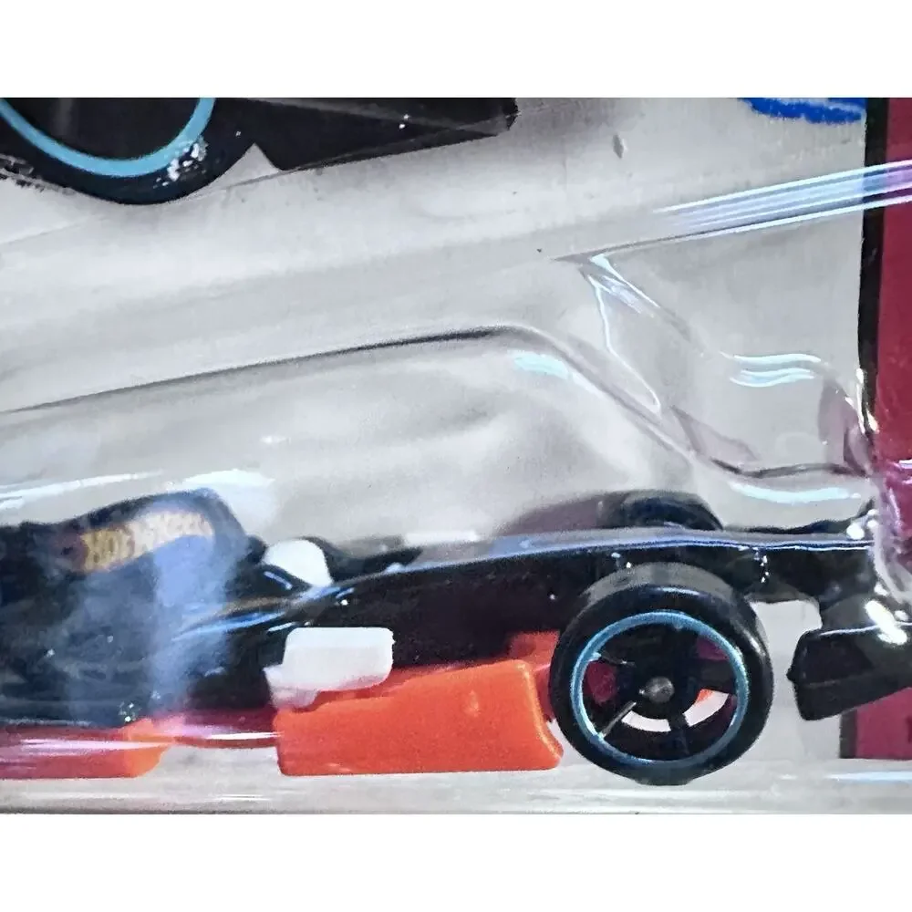 2015 Hot Wheels F1 Racer HW Race 146/240 New Hotwheels H88